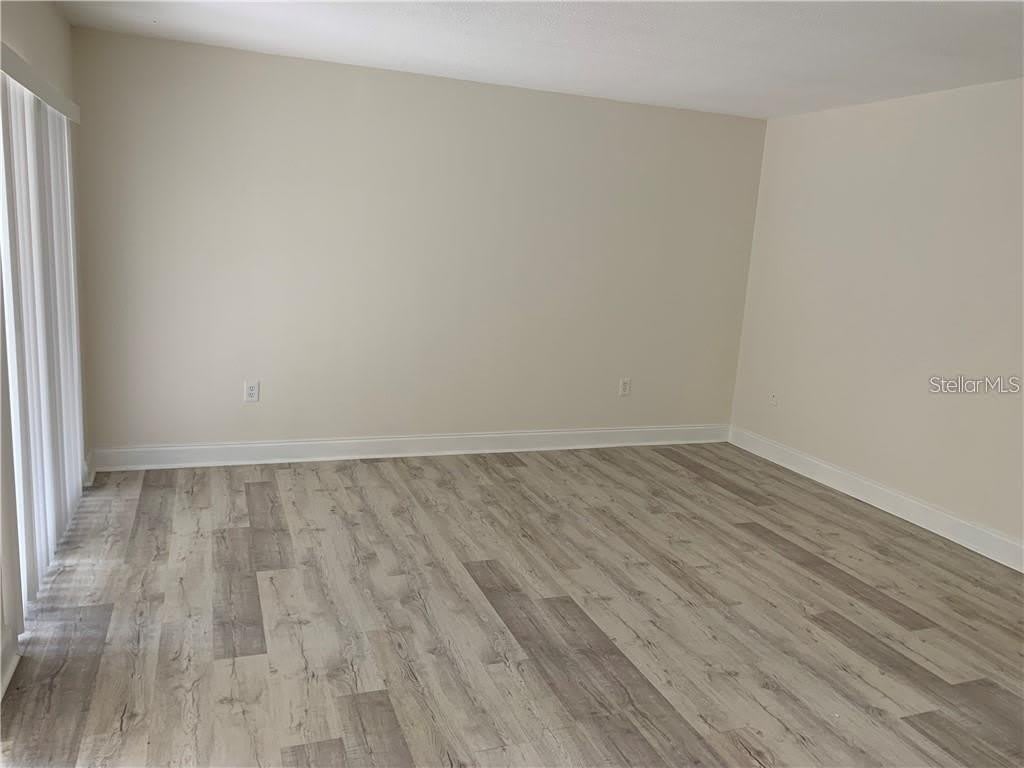 4035 S SCHOOL Avenue – photo 3