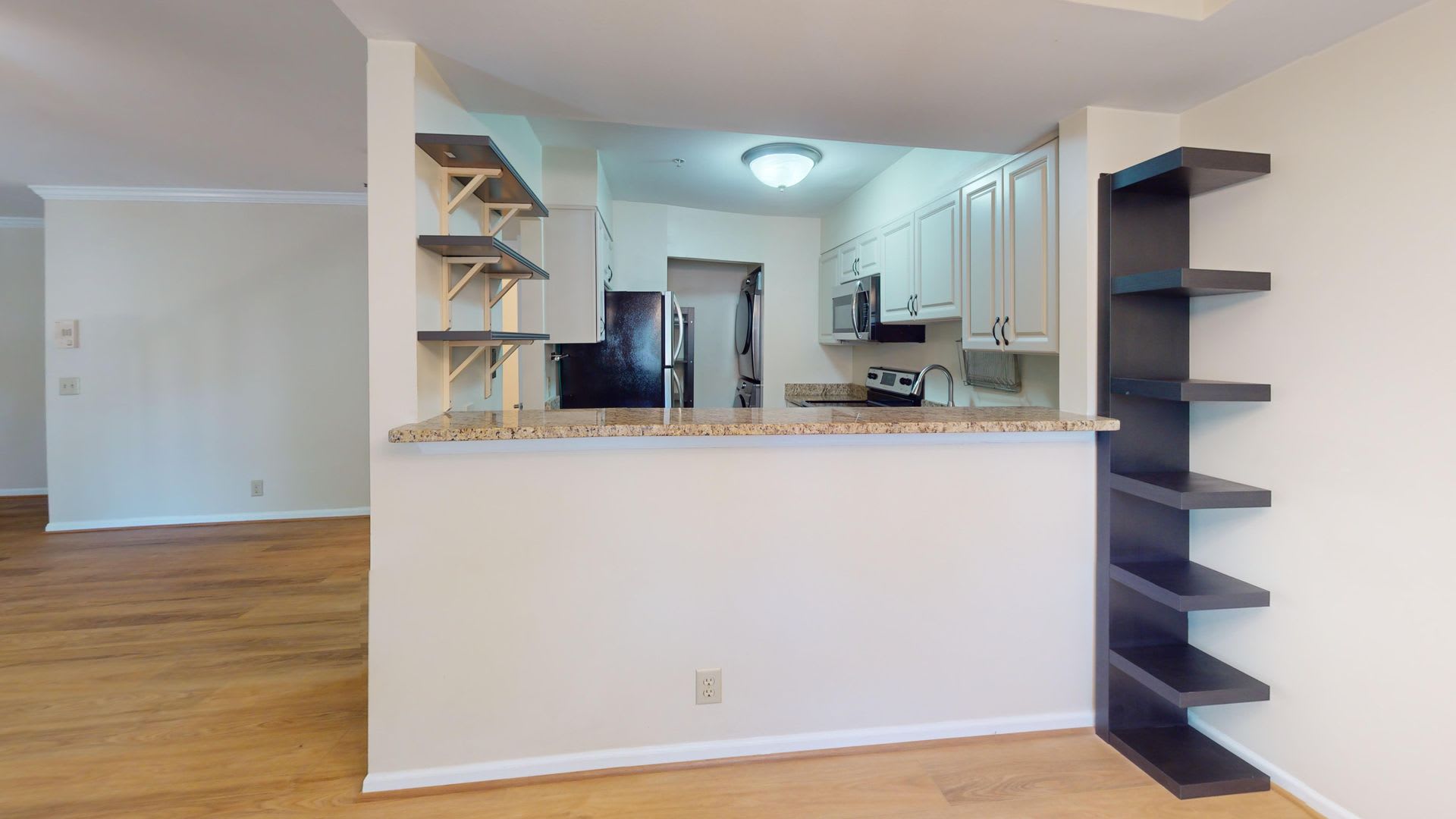 Serene Living In Rockville Over 1 000 Square Foot Apartment For Rent Pool Common Ground Much More – photo 2