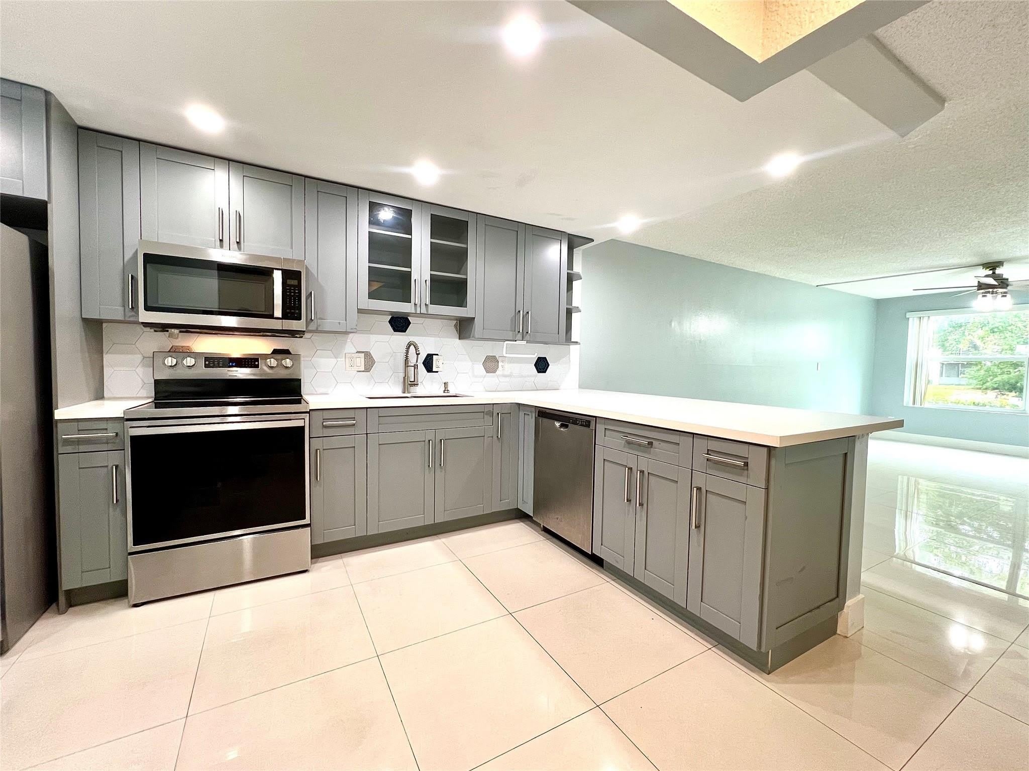 7450 NW 17th Street – photo 3