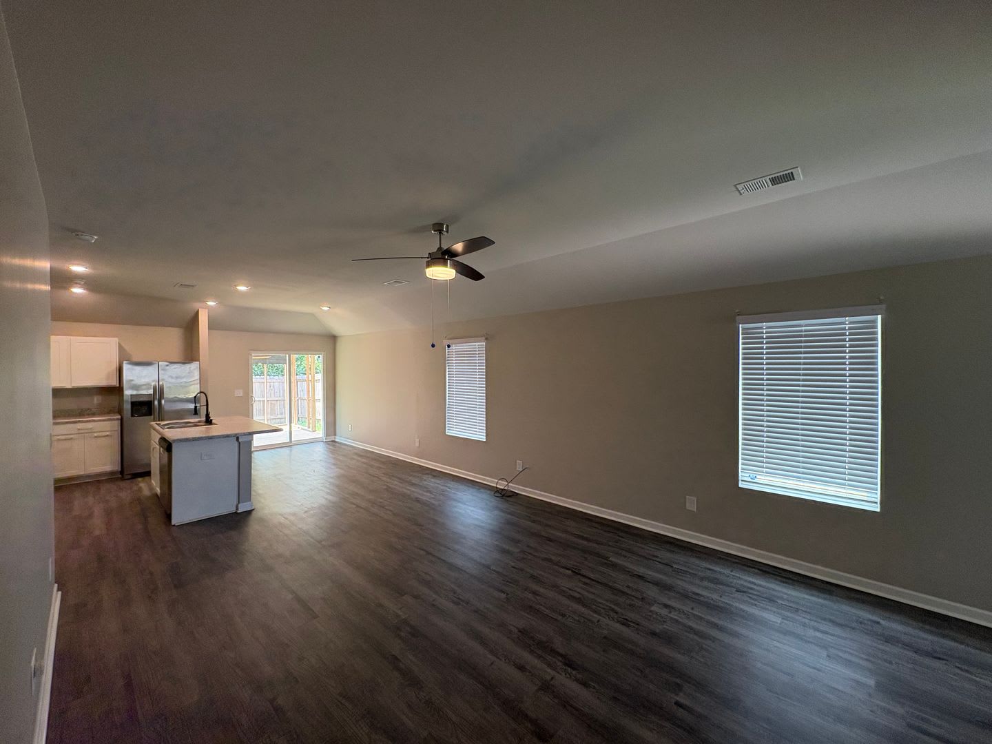 3 Bed 2 Bath Available For Rent Now – photo 4