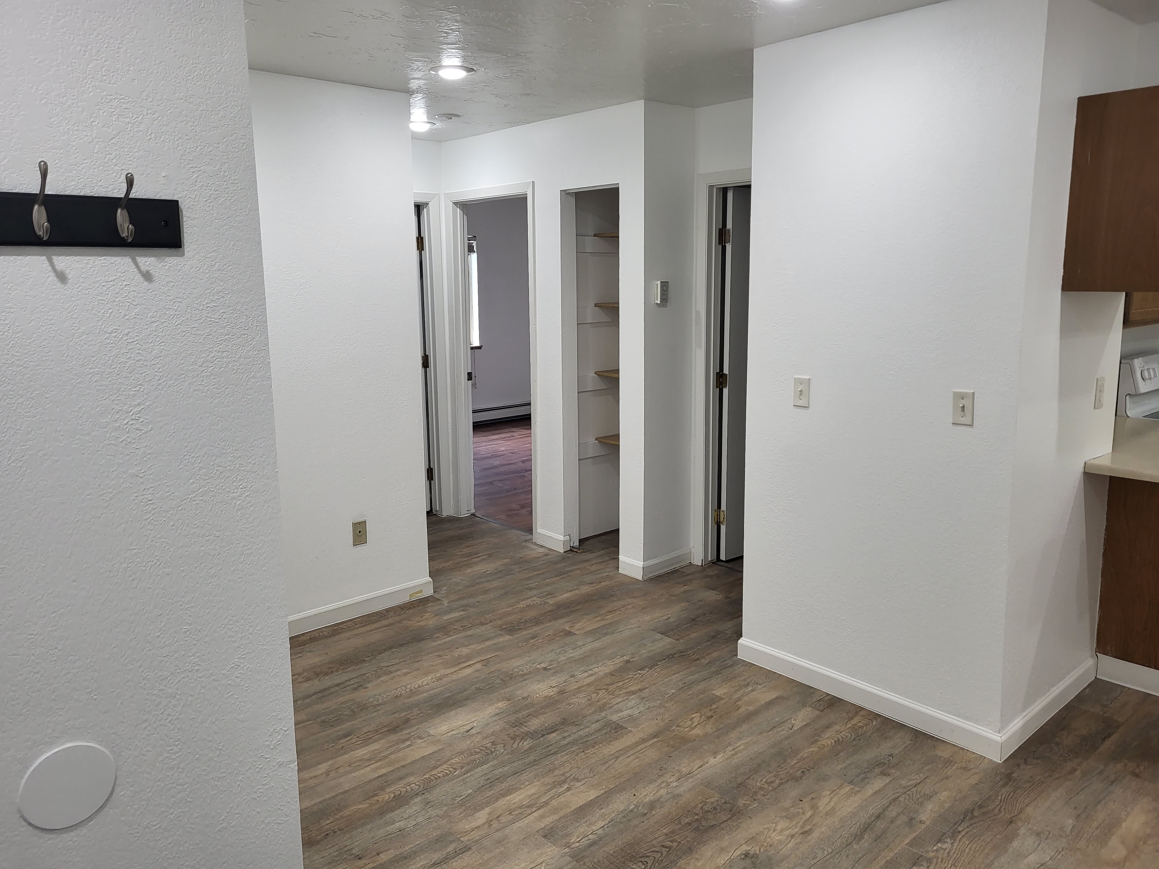 4852 Glasgow Drive – photo 3