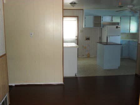 910 San Antonio St – photo 3