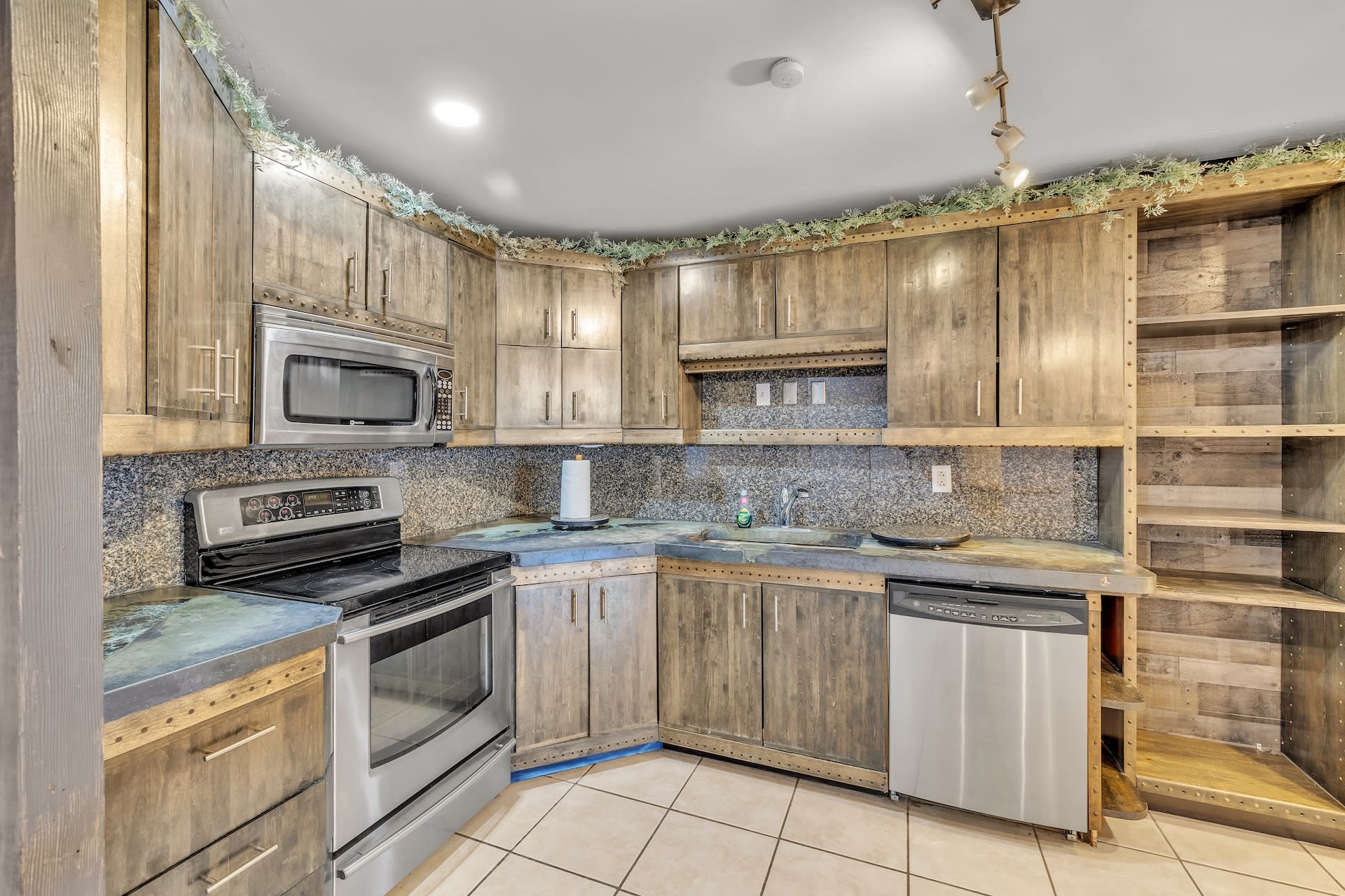 4439 East Wood Street – photo 3