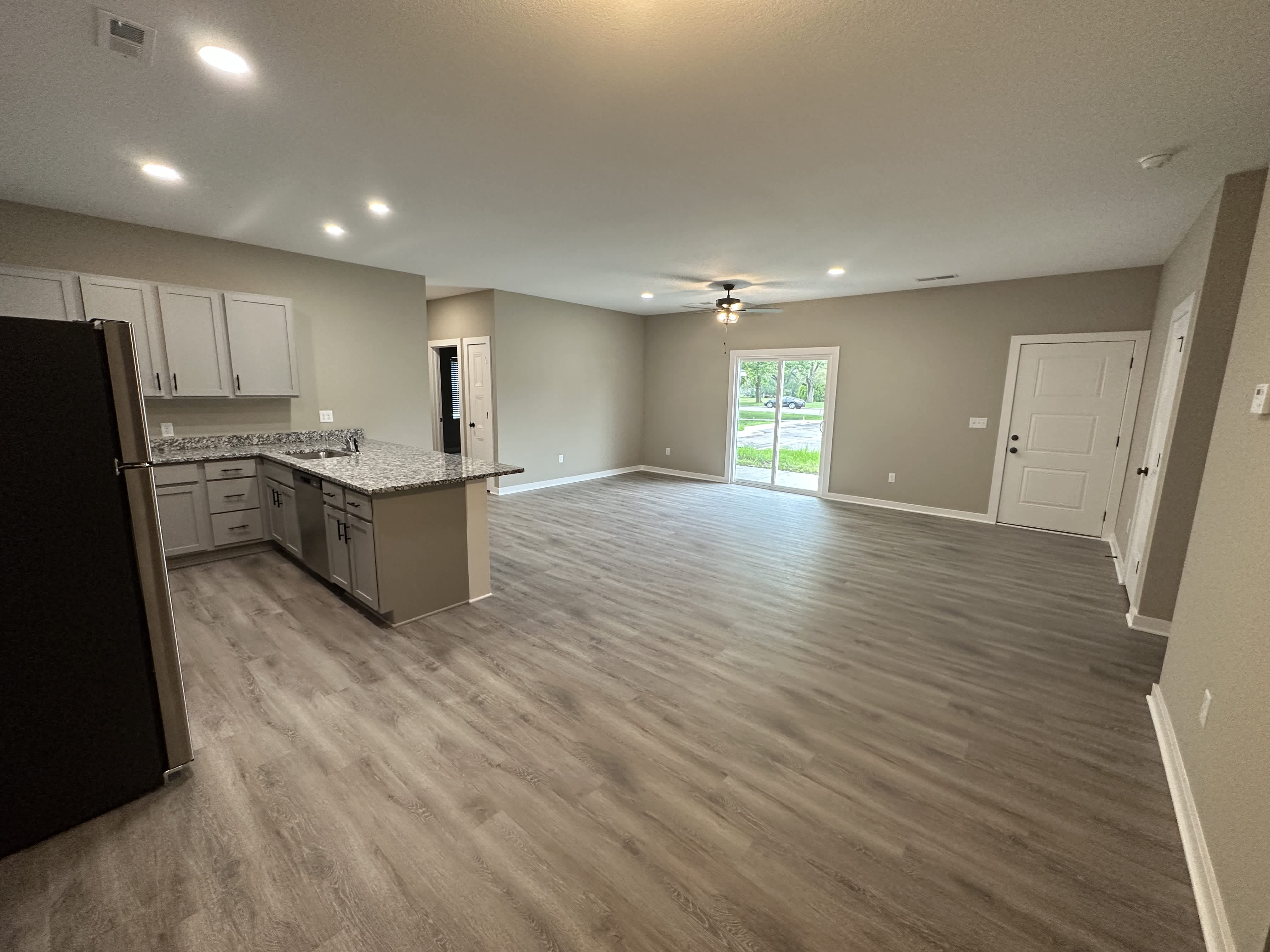630 N Main St – photo 2
