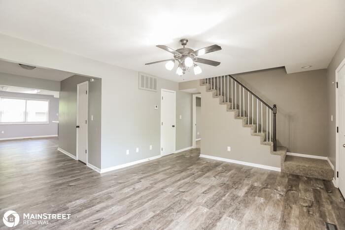 8607 Corrington Avenue – photo 4
