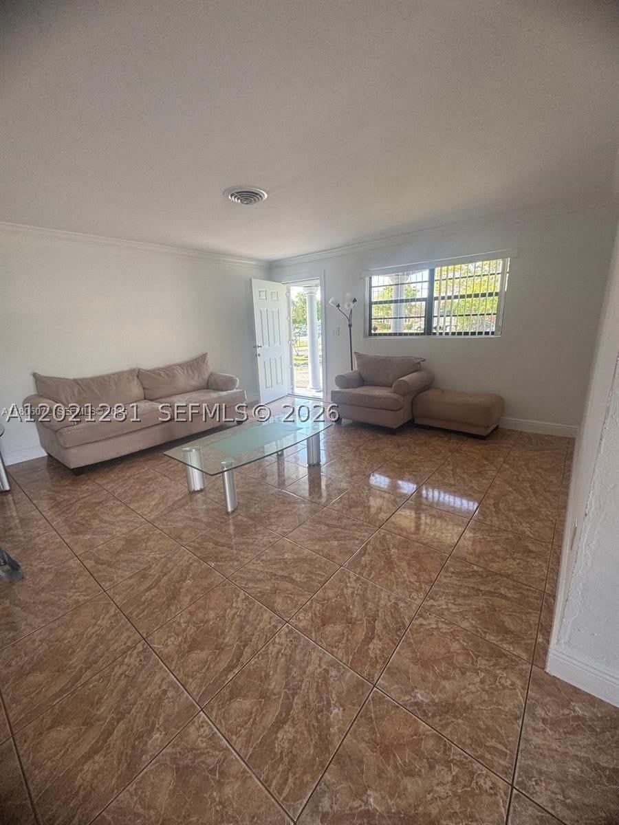 2801 NW 183rd St – photo 2