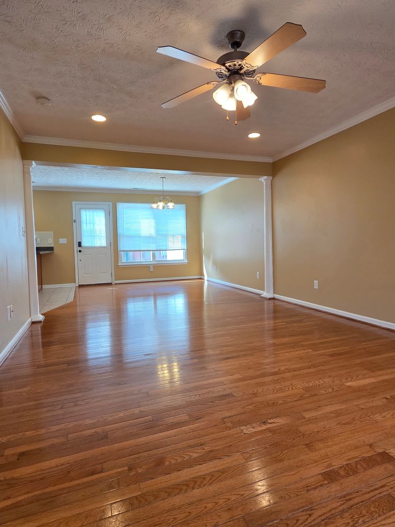 587 S Atcher Street – photo 4