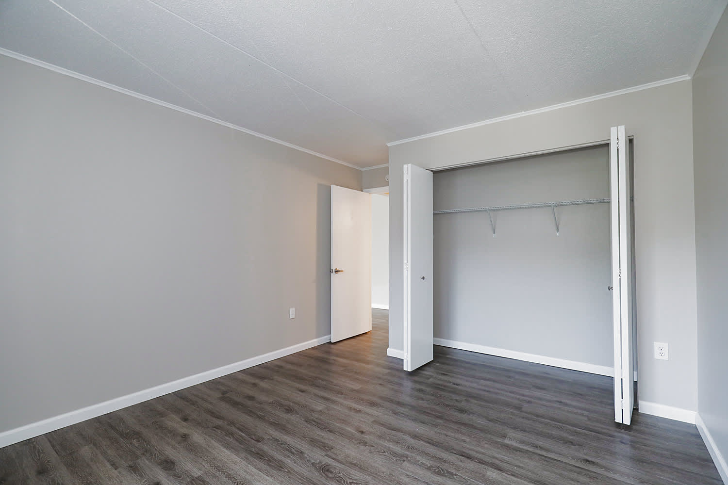 3 Dorchester Dr – photo 1