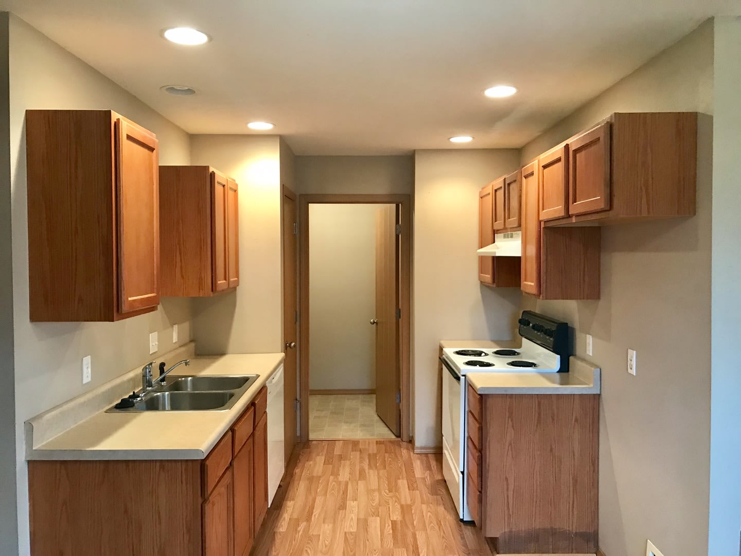 Wonderful Duplex In Clever Mo Available Now – photo 3