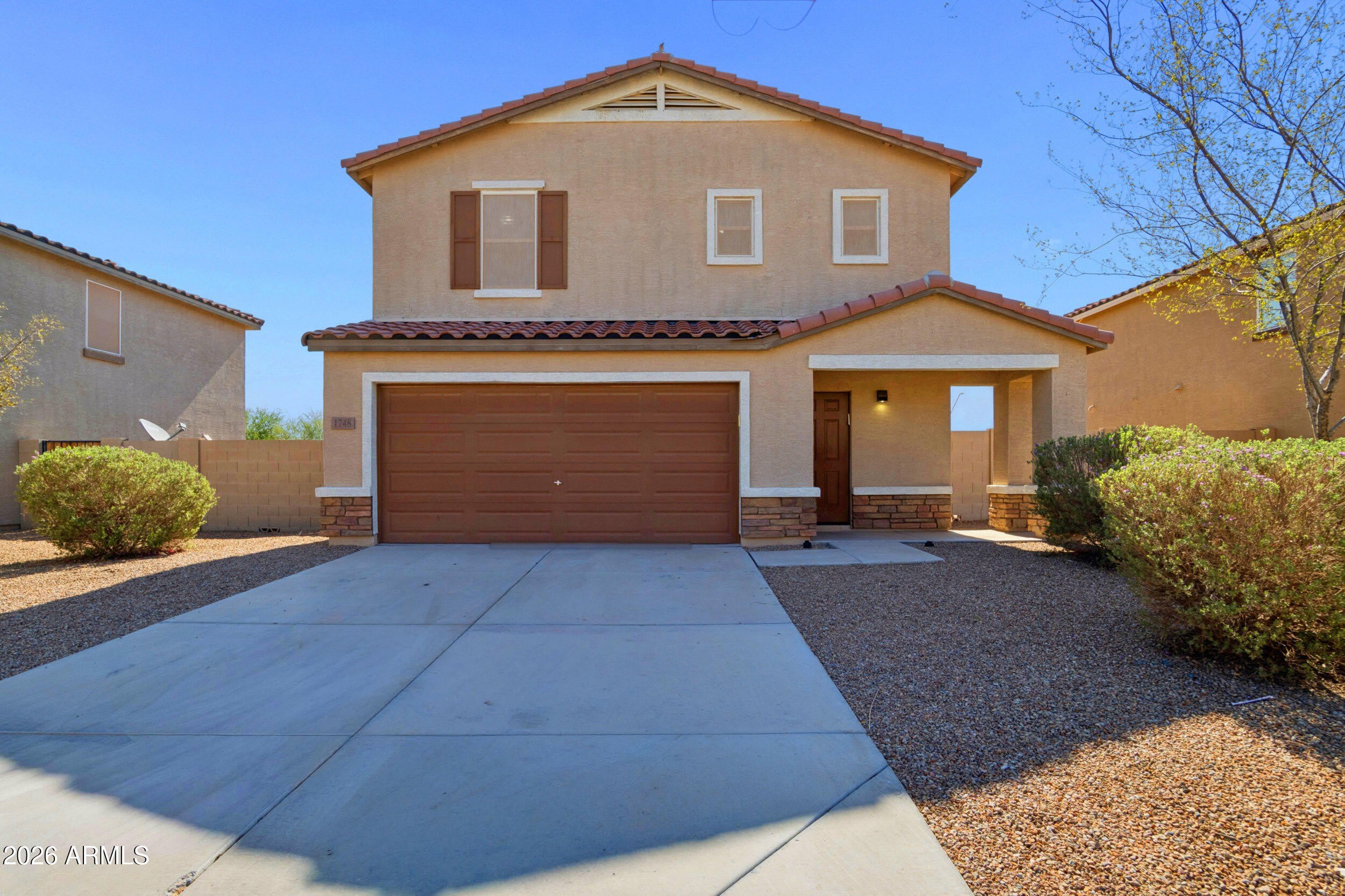 1748 N LOGAN Lane – photo 1