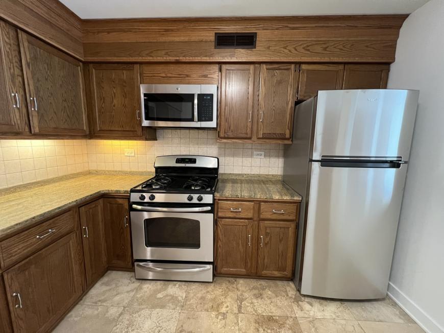 2416 West Foster Ave. – photo 3