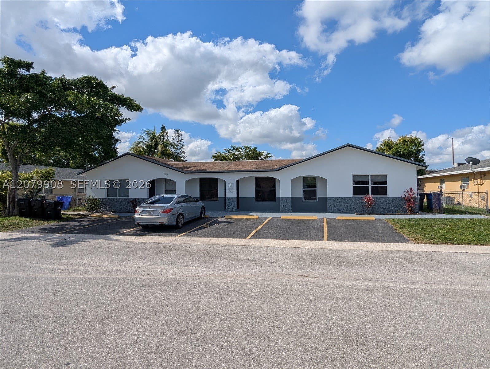 7610 SW 10th St – photo 3