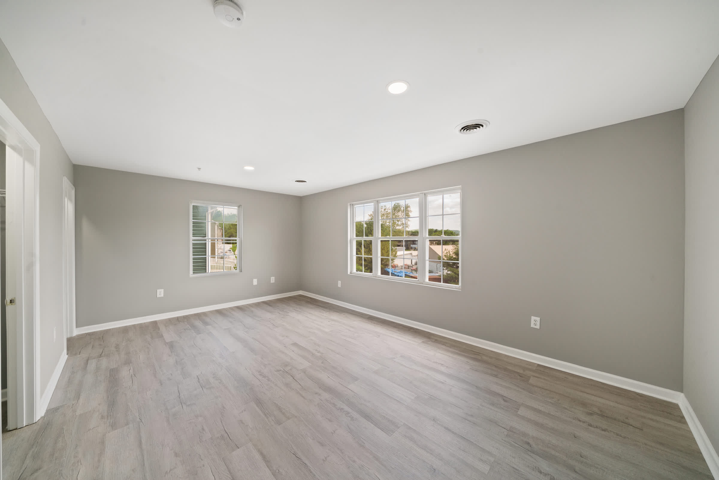 184 North Altamont Avenue – photo 2