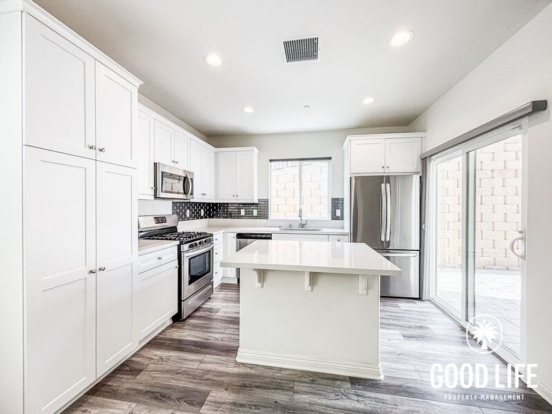1892 Olivia St – photo 4