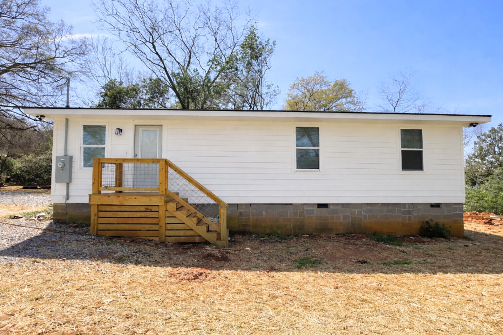 NEW CONSTRUCTION AVAILABLE NOW!! – photo 2