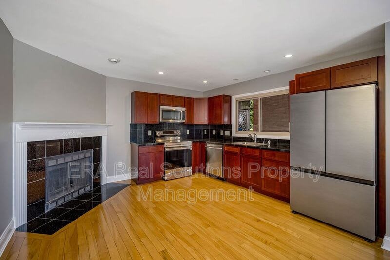 2132 Gilbert Ave. – photo 2