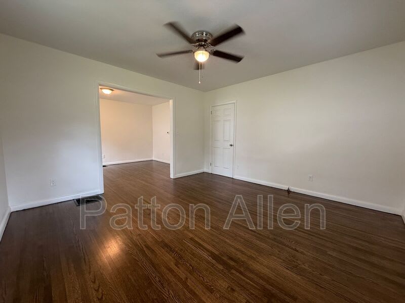 184 Pennsylvania Ave – photo 4