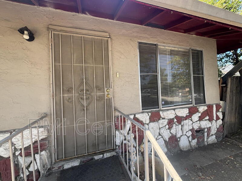 1451 Denver Avenue – photo 2