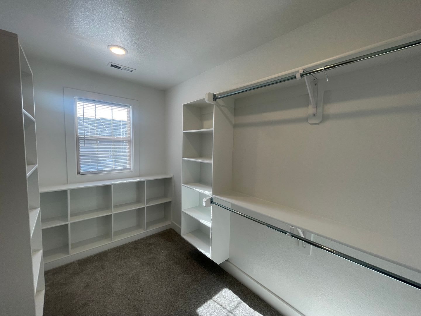 Great Townhome Living In Parkville 3 Bedroom 2 Full Bath 1 Half Bath 2 Car Garage – photo 2