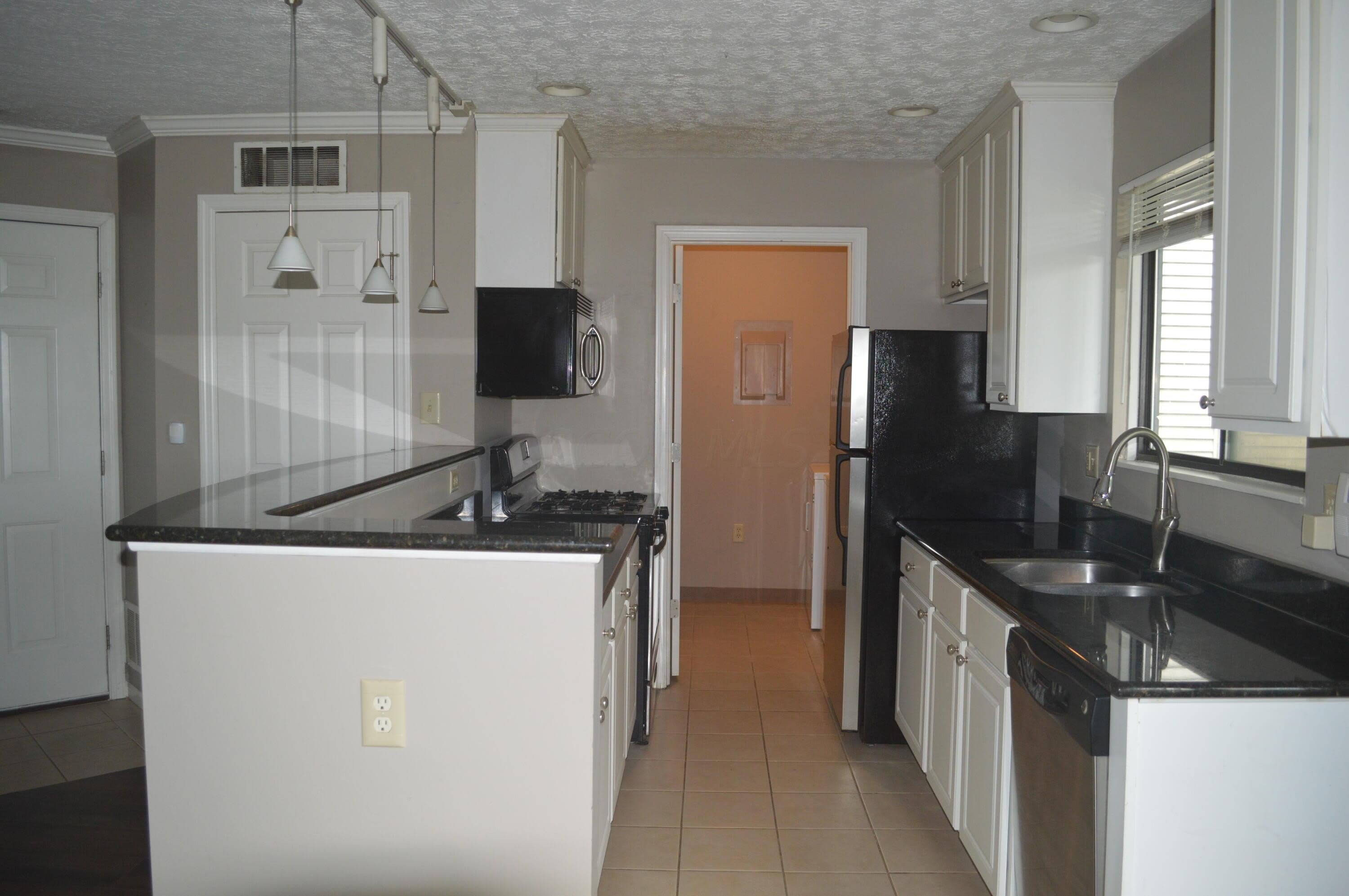 2744 Greystone Drive – photo 5