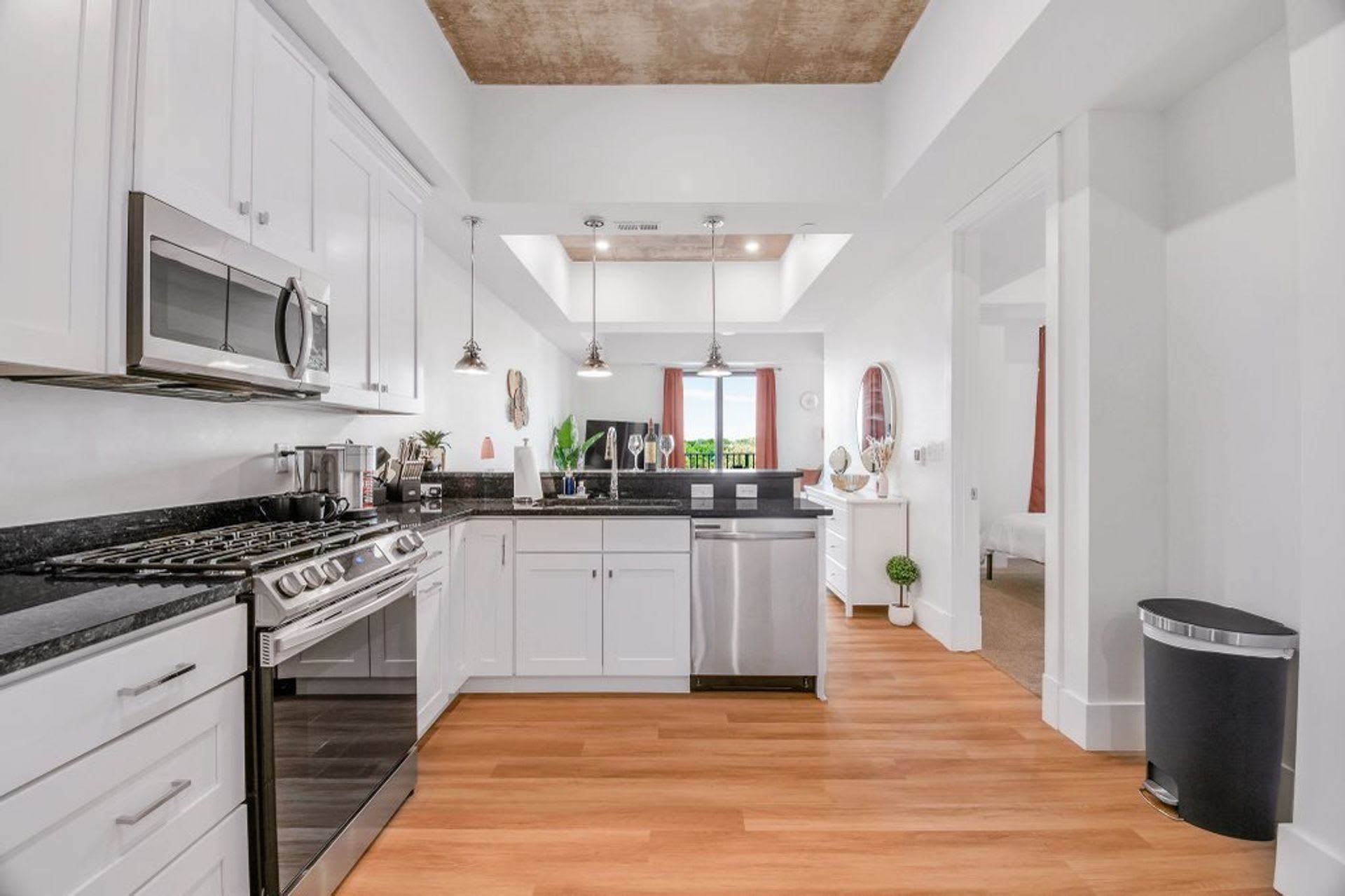 300 East LaSalle – photo 1