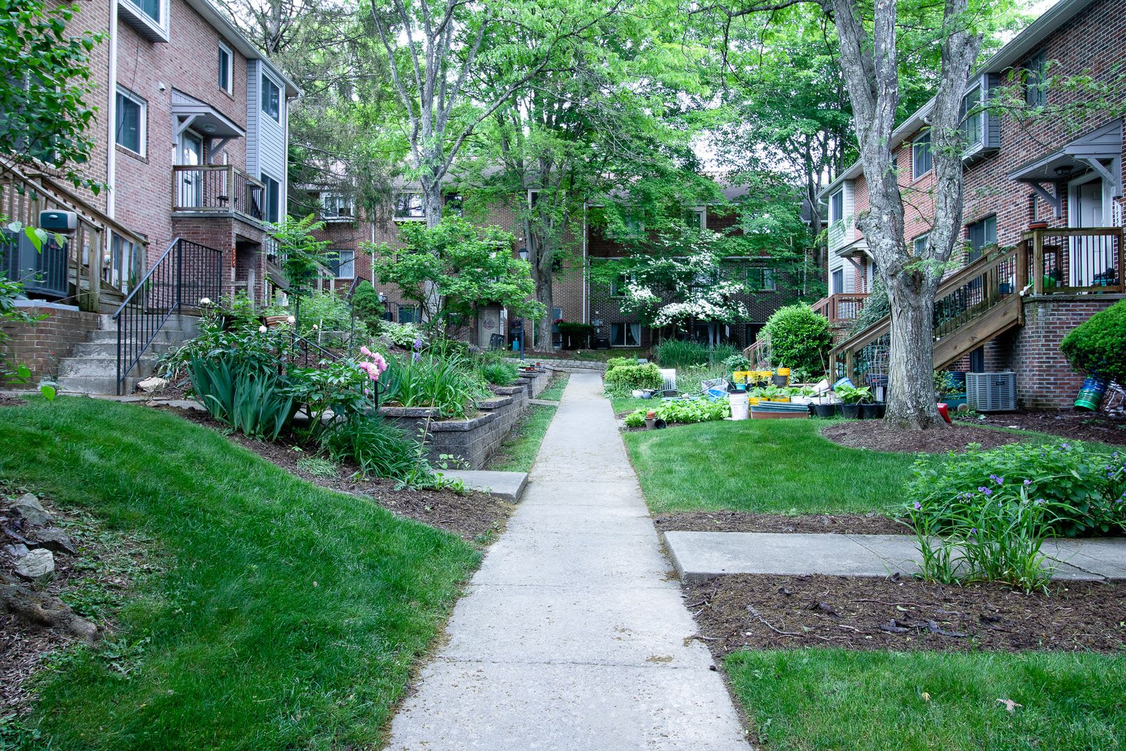Available for the 2026-2027 leasing term – photo 2