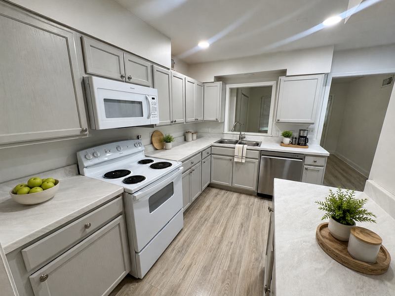 1519 Cranford – photo 4