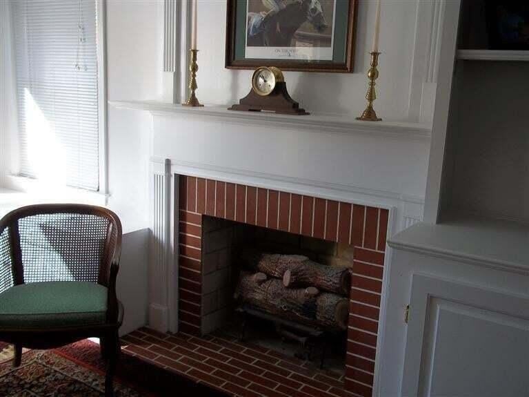 341 Hollyhill Drive – photo 4