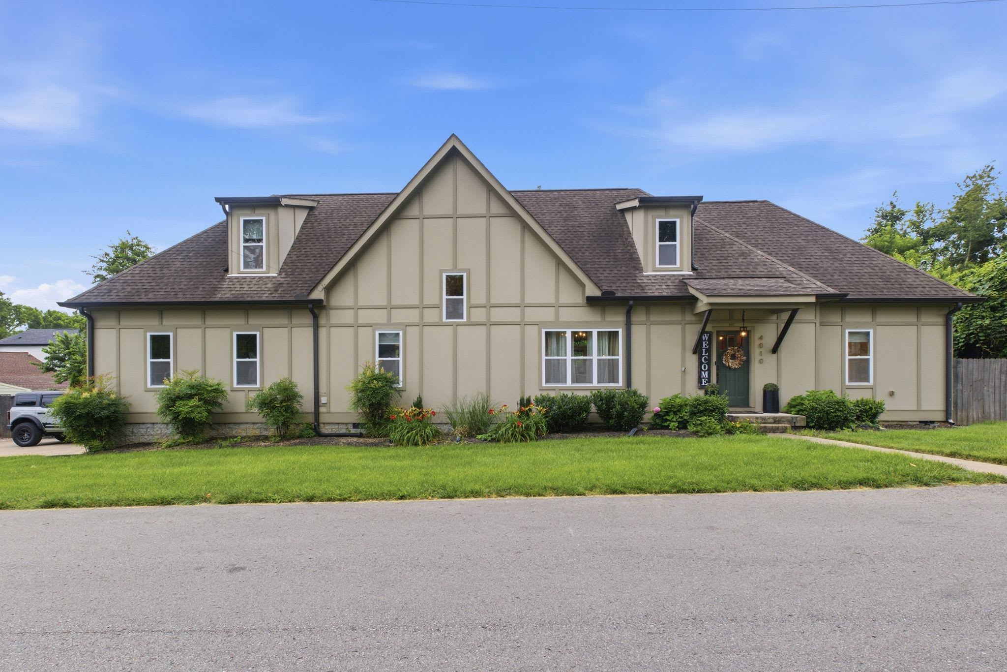 4010 Burrus Street – photo 1
