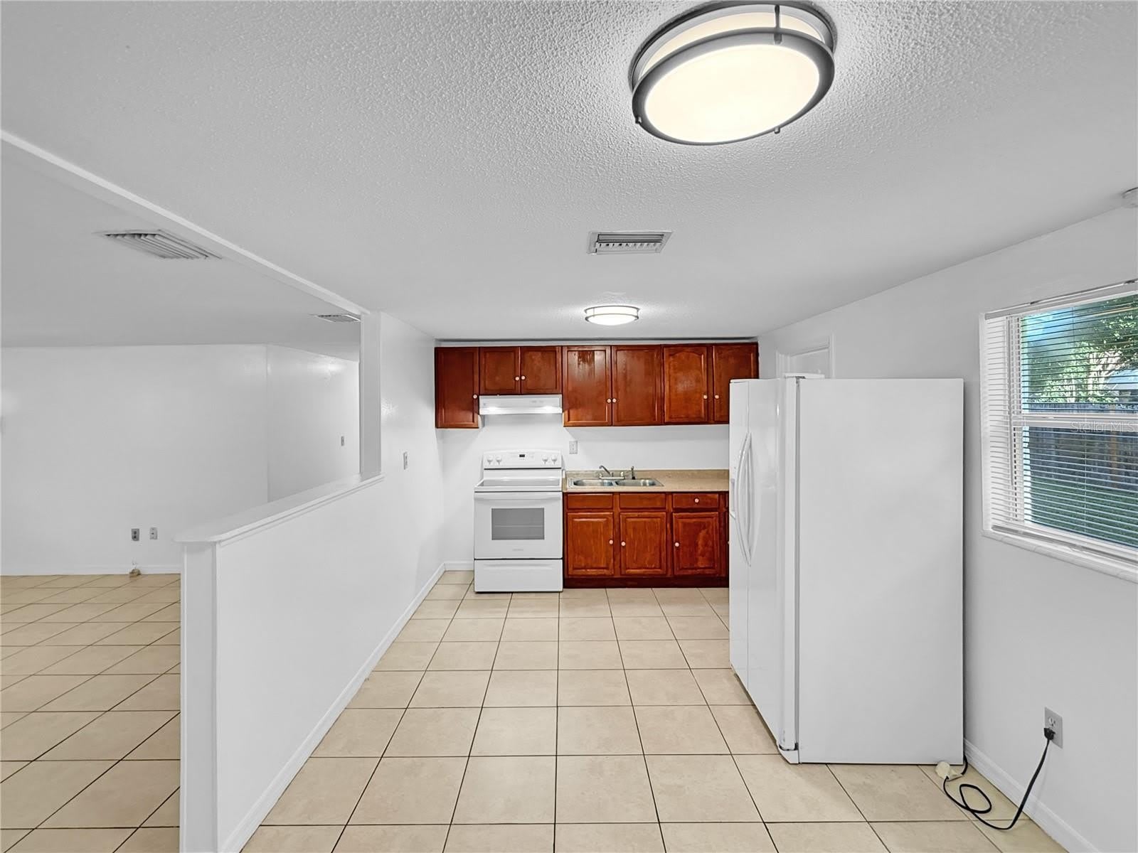 1821 BELLGROVE Street – photo 5