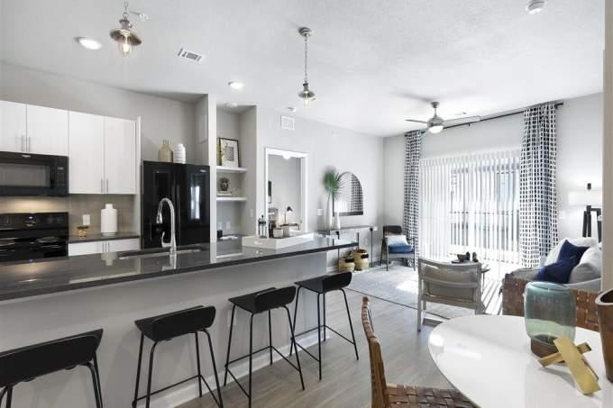 15001 Strathaven Pass, #15028 – photo 2