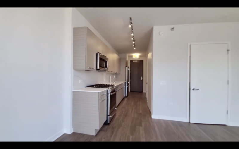 800 W Madison St – photo 1