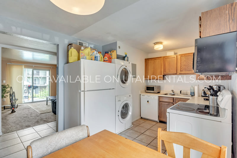 728 W 1720 N – photo 5