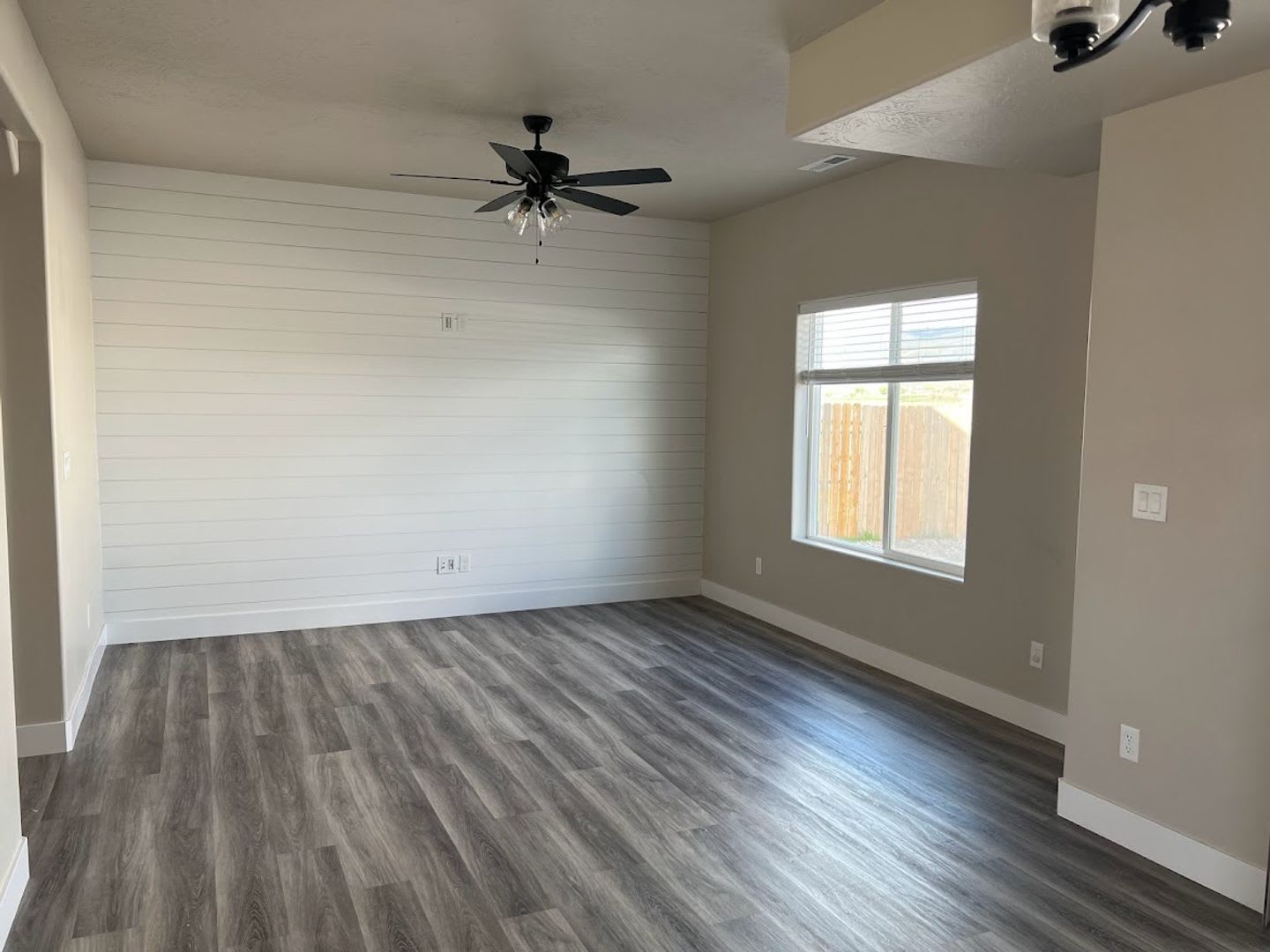 Looks Almost New Twin Home! Move is Special! – photo 4