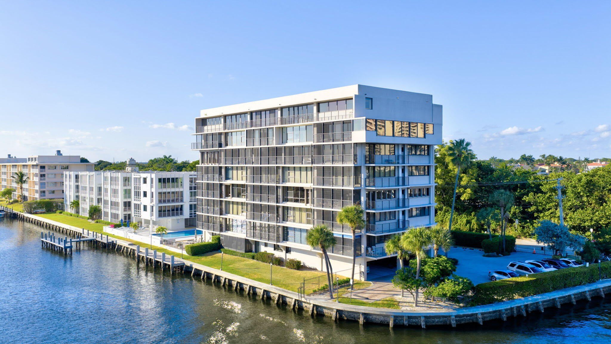 900 NE Spanish River Boulevard – photo 2