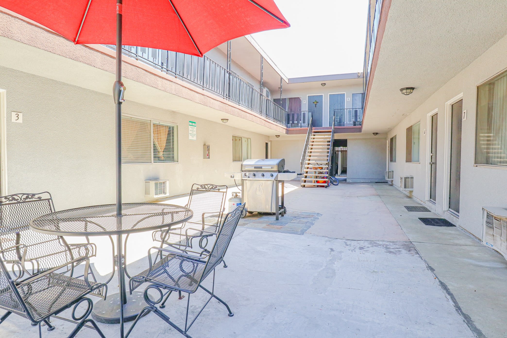 Cohasset Apartments – photo 4