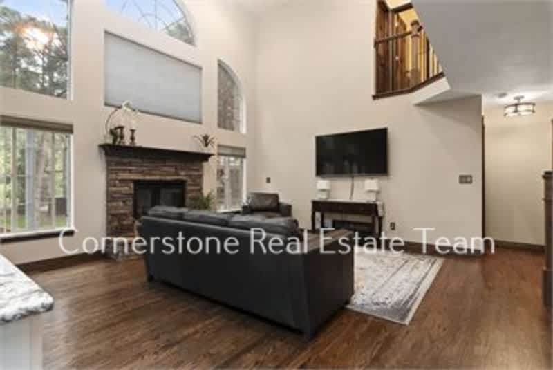 355 Paisley Drive – photo 5