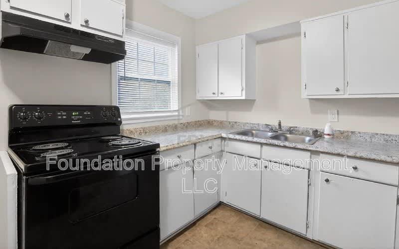 4689 Raleigh Lagrange Rd – photo 3