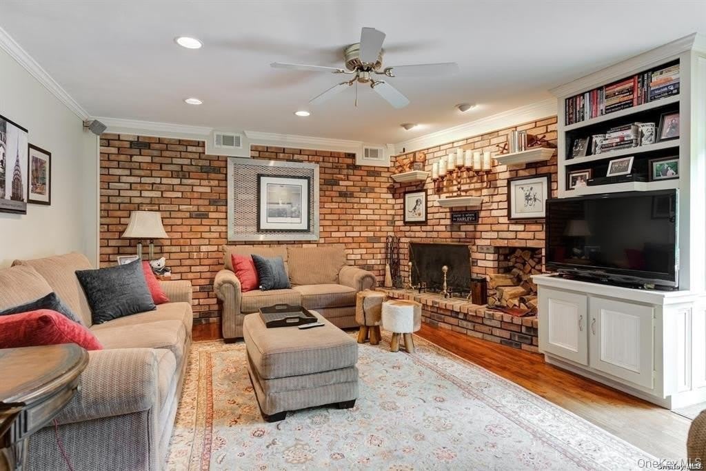 174 Lodge Avenue – photo 4
