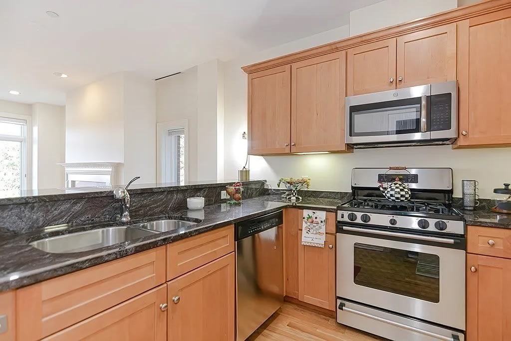 630 Hammond St – photo 1