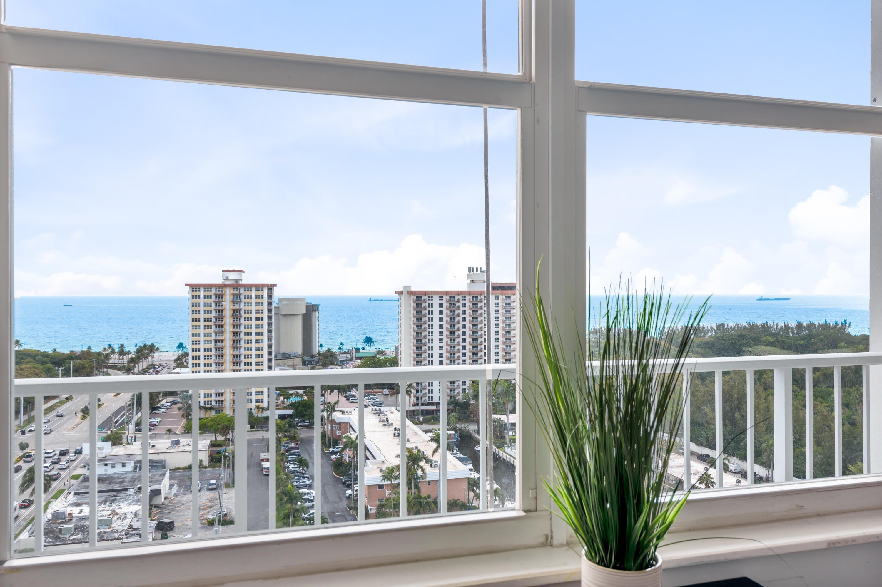2800 E Sunrise Boulevard – photo 3