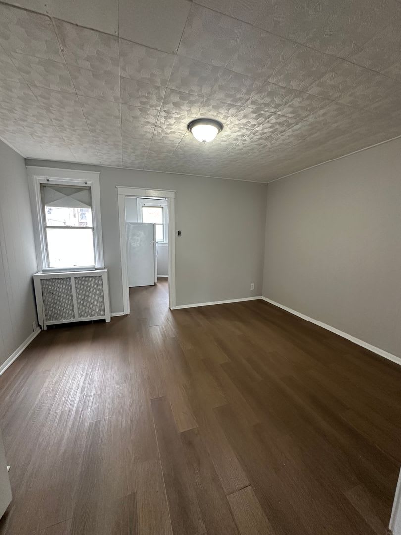 Lovely 3-bedroom townhome near 69th St. – photo 5