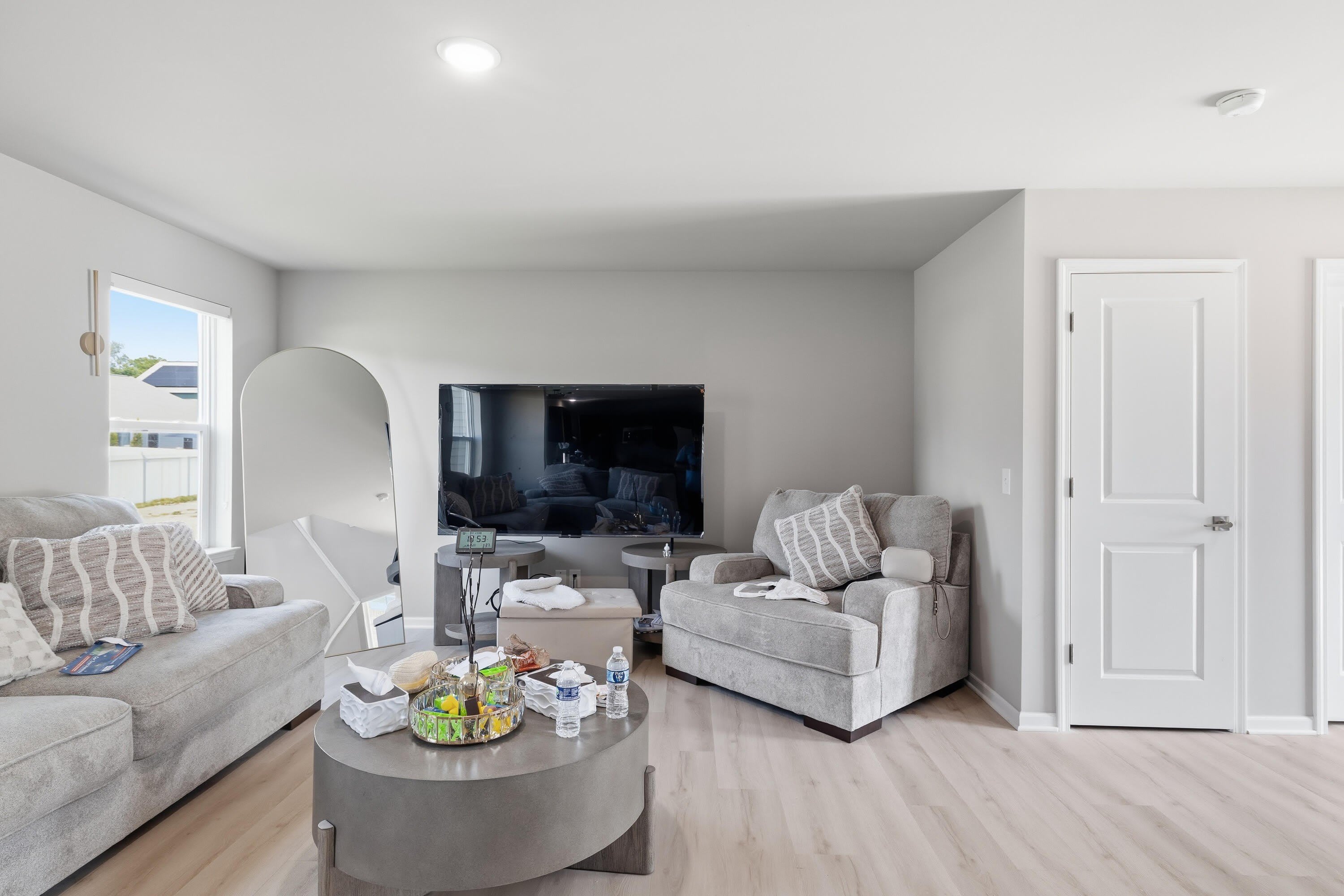 15185 Hanover Avenue – photo 2