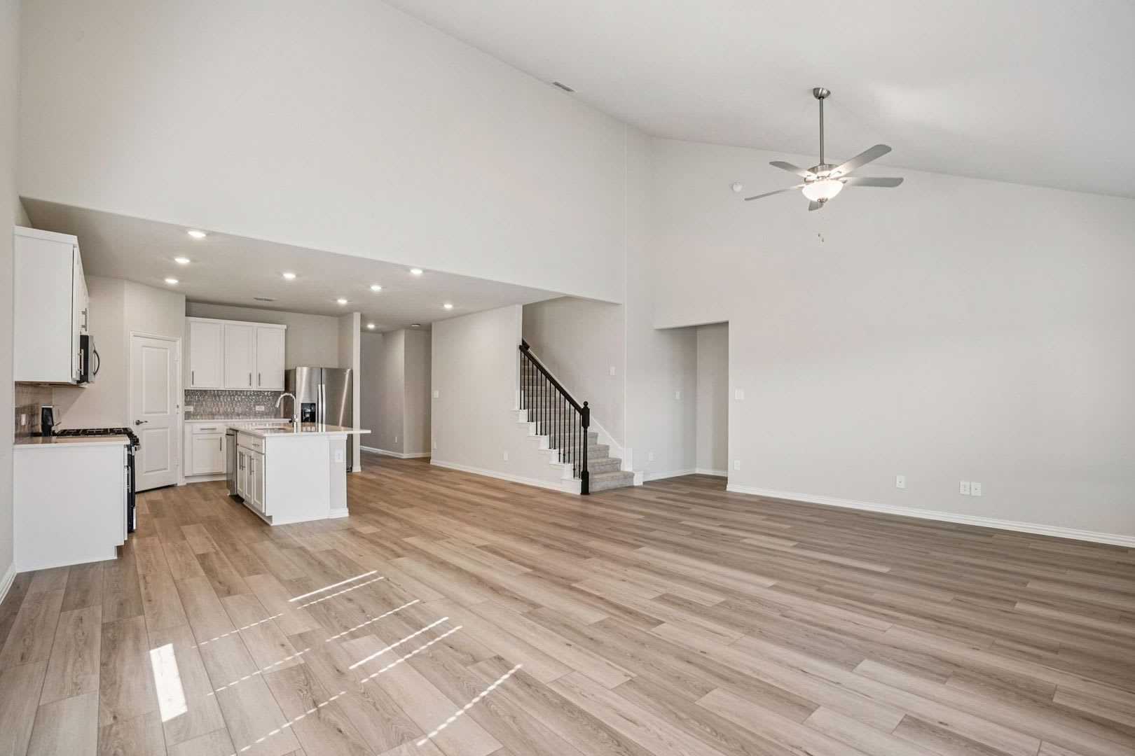 Where Modern Design Meets Smart Living Stunning New Kessler Model – photo 5