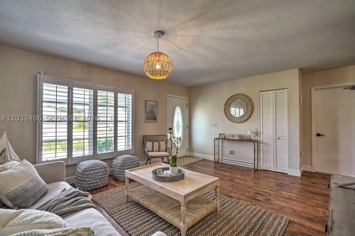 558 102Nd Ave – photo 2
