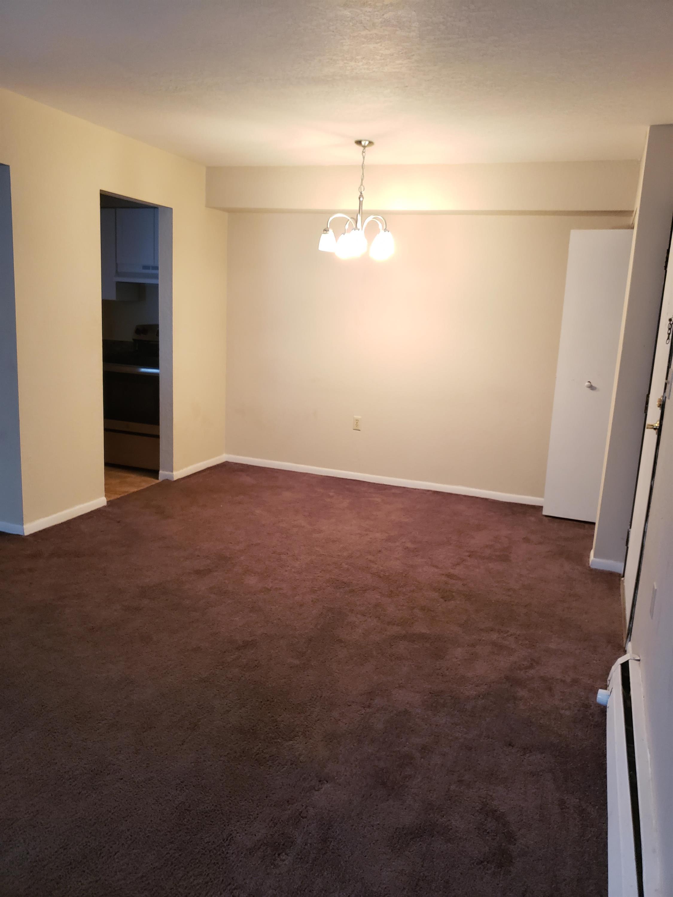 1045 Cato Lane – photo 3