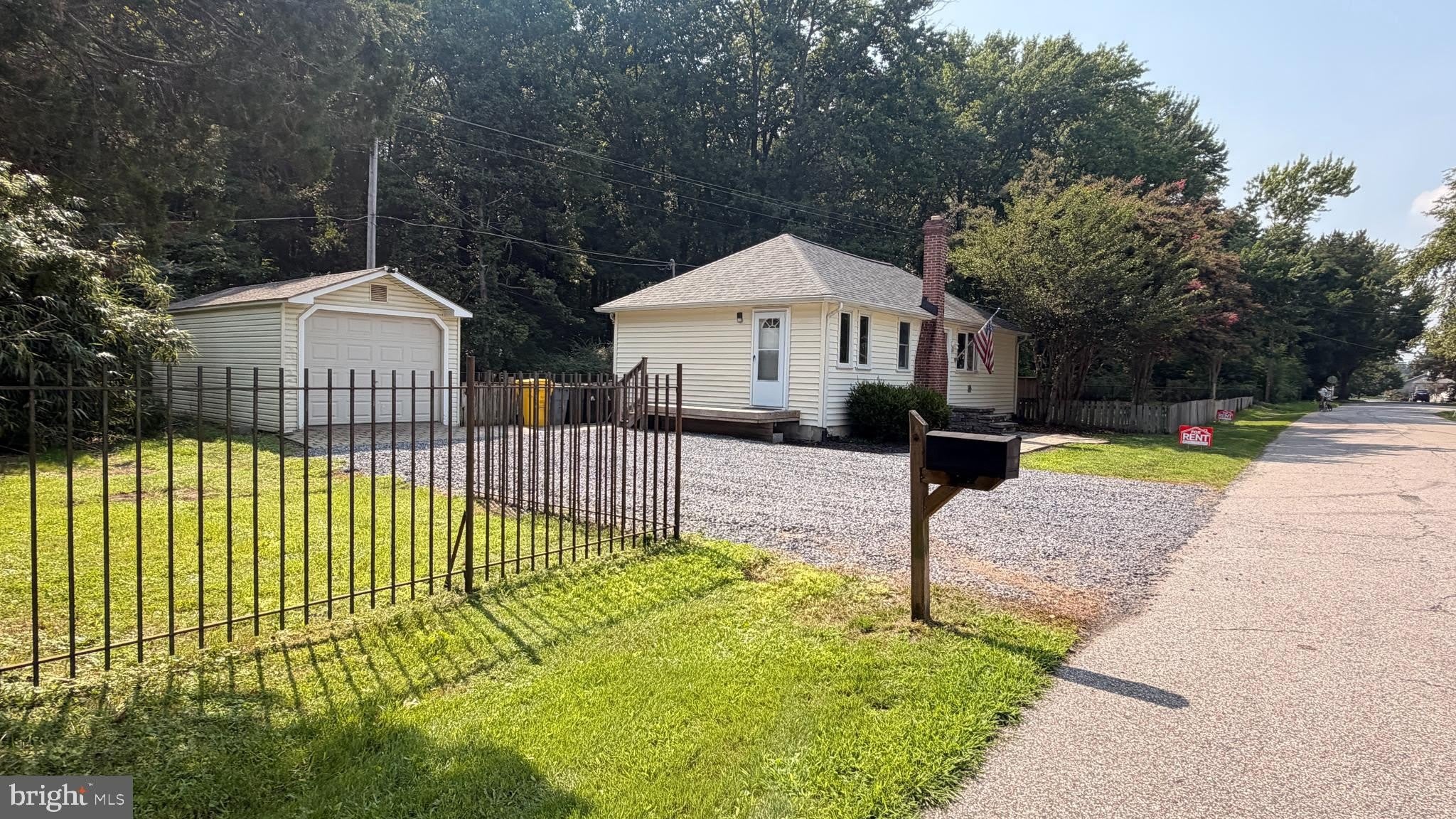 229 MARYLAND Avenue – photo 2