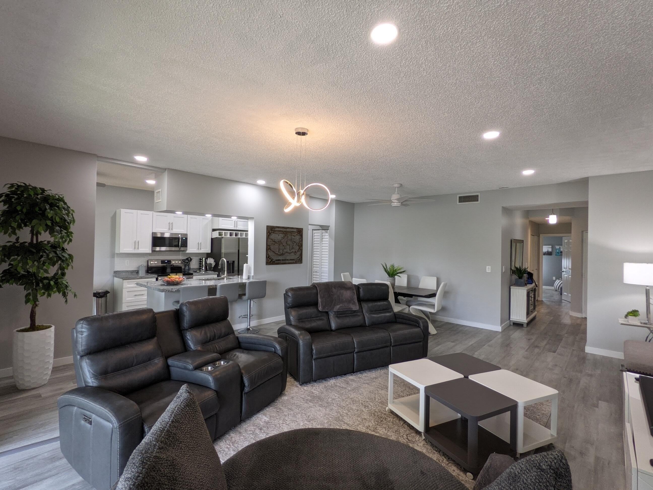 105 Half Moon Circle – photo 3