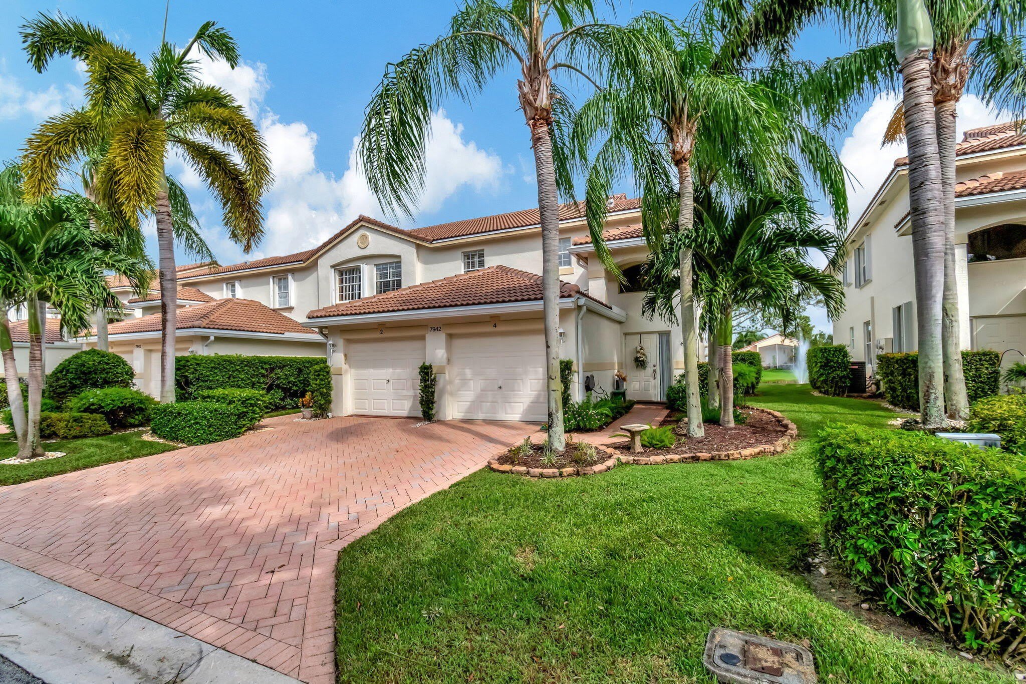 7942 Laina Lane – photo 2