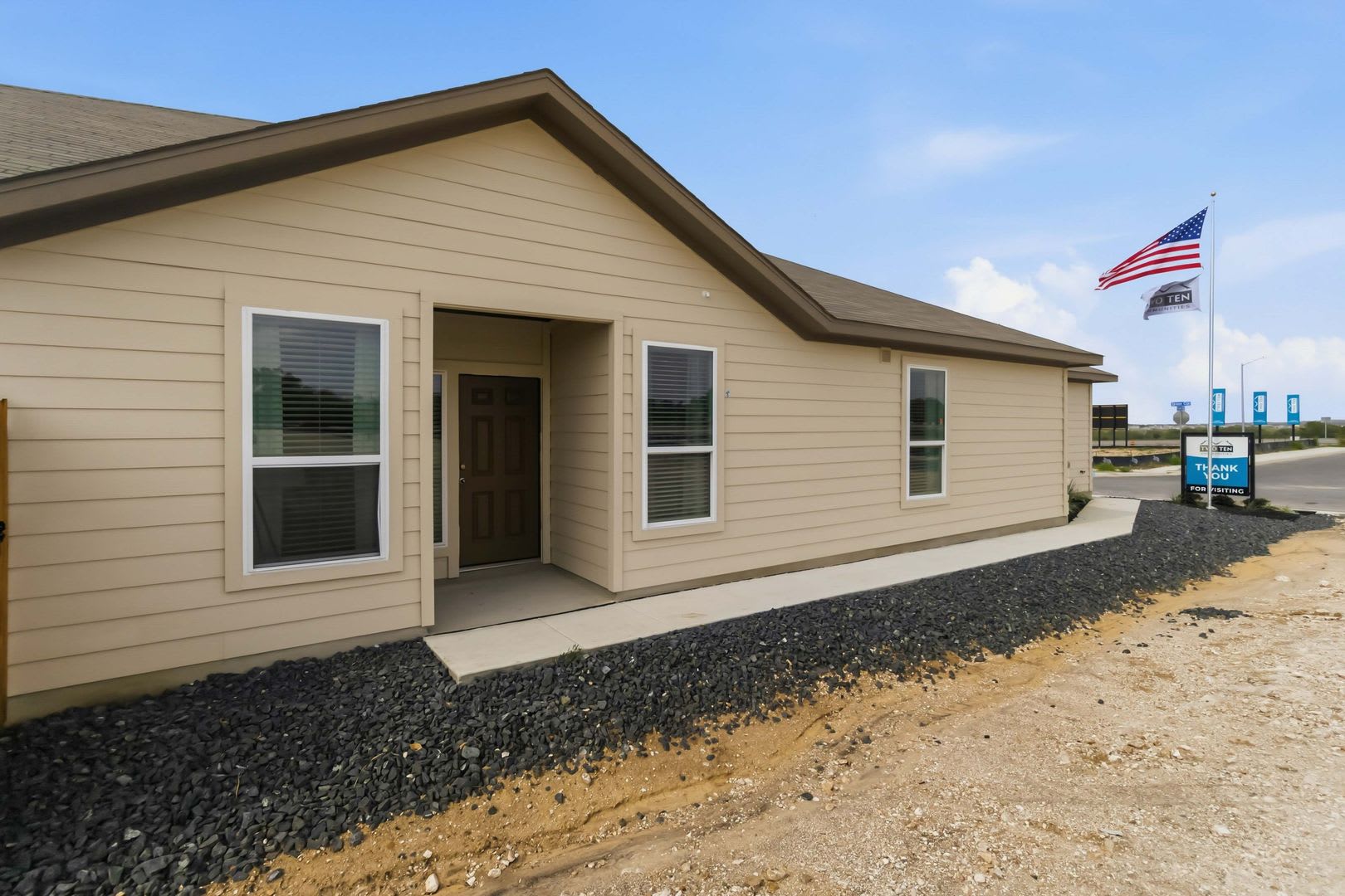 6 Weeks Free Move In Special Brand New 3 Bed 2 Bath Townhome Modern Kitchen Private Yard – photo 4